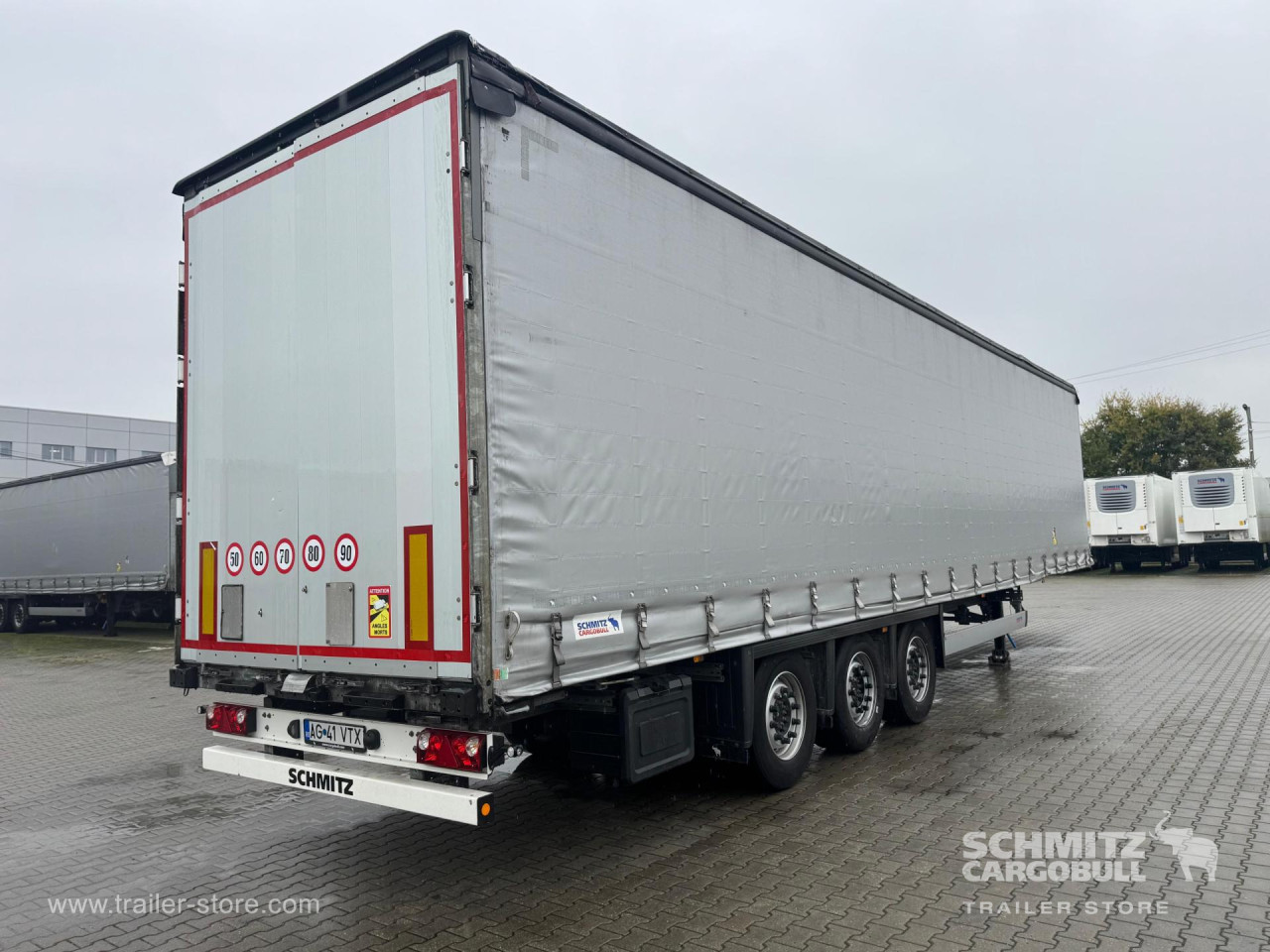 Schmitz Cargobull Curtainsider Mega 