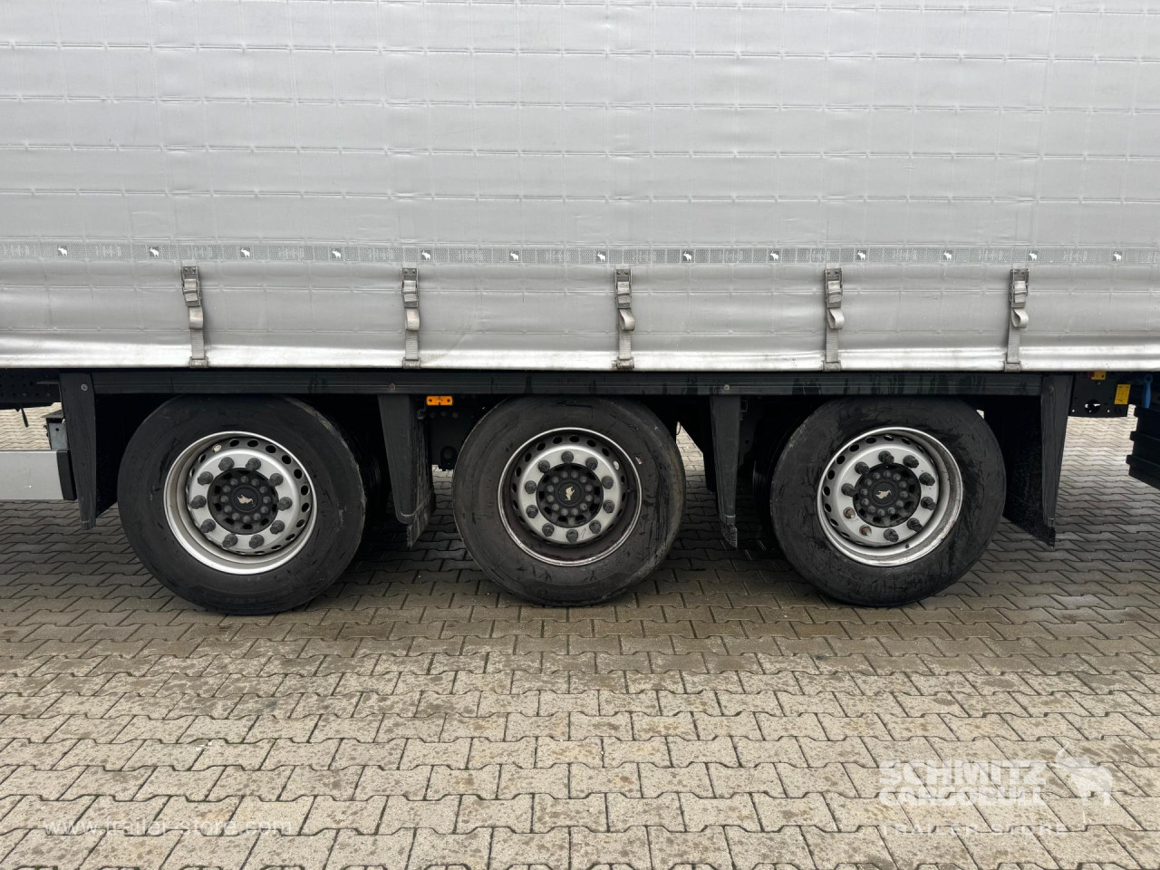 Schmitz Cargobull Curtainsider Mega 