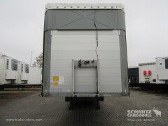 Schmitz Cargobull Curtainsider Standard Getränke 