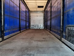 Schmitz Cargobull Curtainsider Mega 