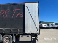 Schmitz Cargobull Curtainsider Varios 
