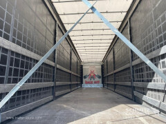 Schmitz Cargobull Curtainsider Varios 