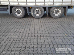 Schmitz Cargobull Curtainsider Mega Getränke 