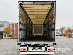 Schmitz Cargobull Curtainsider Standard Getränke 
