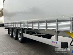Schmitz Cargobull Curtainsider Mega Getränke 