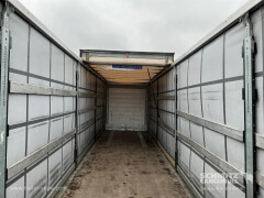 Schmitz Cargobull Curtainsider Standard , Folding wall right 