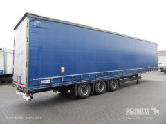 Schmitz Cargobull Curtainsider Mega Getränke 