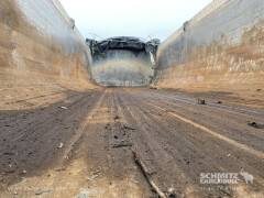 Schmitz Cargobull Semitrailer Tipper Steel half pipe body 26m³ 