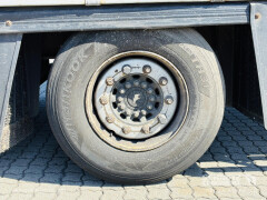 Schmitz Cargobull Curtainsider Coil Getränke 
