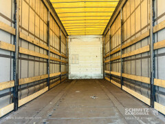 Schmitz Cargobull Curtainsider Coil Getränke 