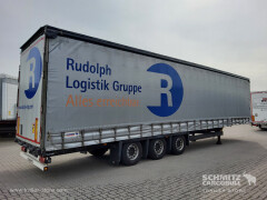 Schmitz Cargobull Curtainsider Mega Getränke 