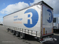 Schmitz Cargobull Curtainsider Mega Getränke 