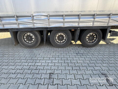 Schmitz Cargobull Curtainsider Mega 