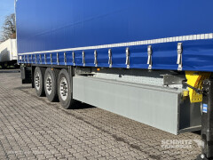 Schmitz Cargobull Curtainsider Standard Getränke 