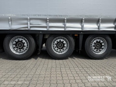 Schmitz Cargobull Curtainsider Mega Getränke 