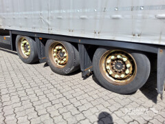 Schmitz Cargobull Curtainsider Mega Getränke 