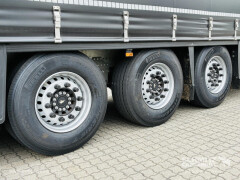 Schmitz Cargobull Curtainsider Standard Getränke 