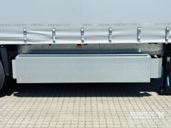 Schmitz Cargobull Curtainsider Standard Getränke 