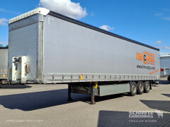 Schmitz Cargobull Curtainsider Standard Getränke 