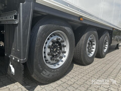 Schmitz Cargobull Tiefkühler Standard Doppelstock Trennwand 