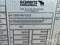 Schmitz Cargobull Curtainsider Mega 