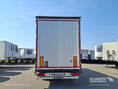 Schmitz Cargobull Curtainsider Mega Getränke 