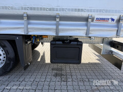 Schmitz Cargobull Curtainsider Mega Getränke 