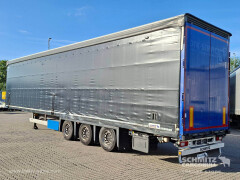Schmitz Cargobull Curtainsider Mega Getränke 