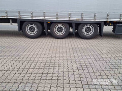 Schmitz Cargobull Curtainsider Mega 